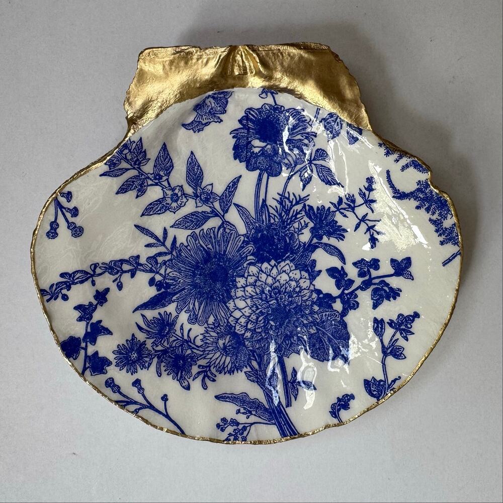 Blue Chinoiserie Floral Trinket Dish | Floral Jewelry Ring Holder - Picture 4 of 5